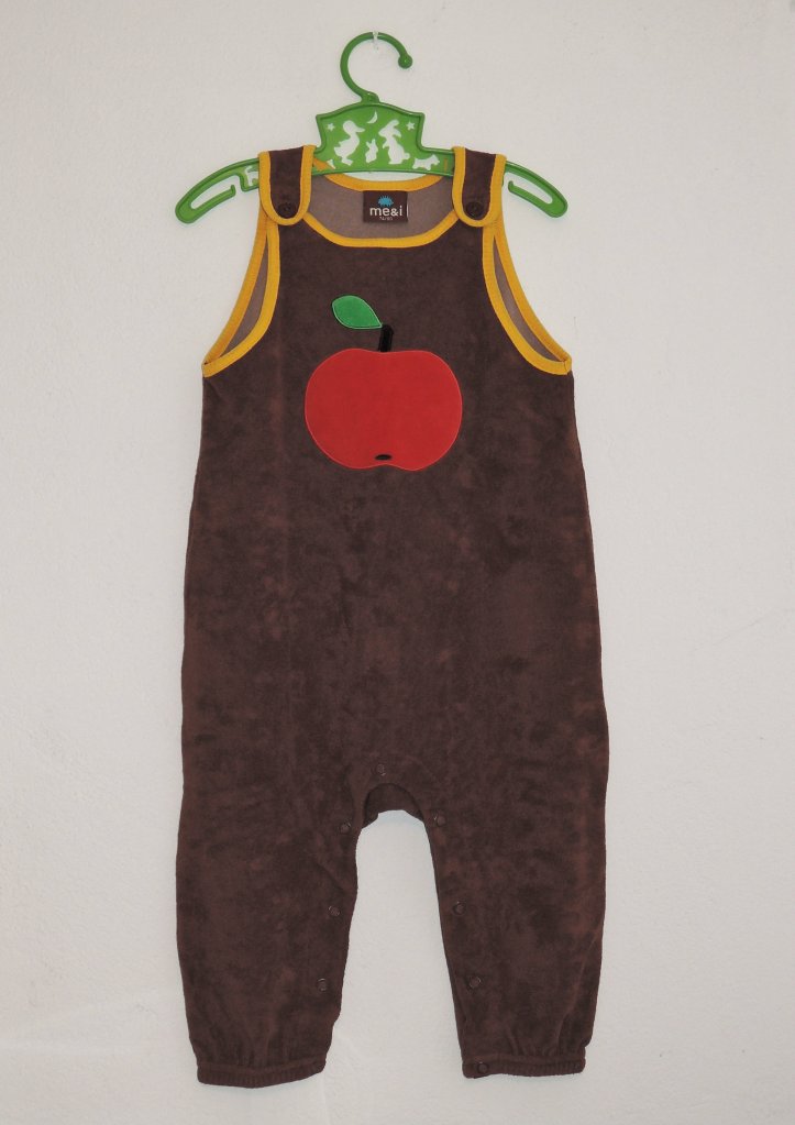 jumpsuit with apple